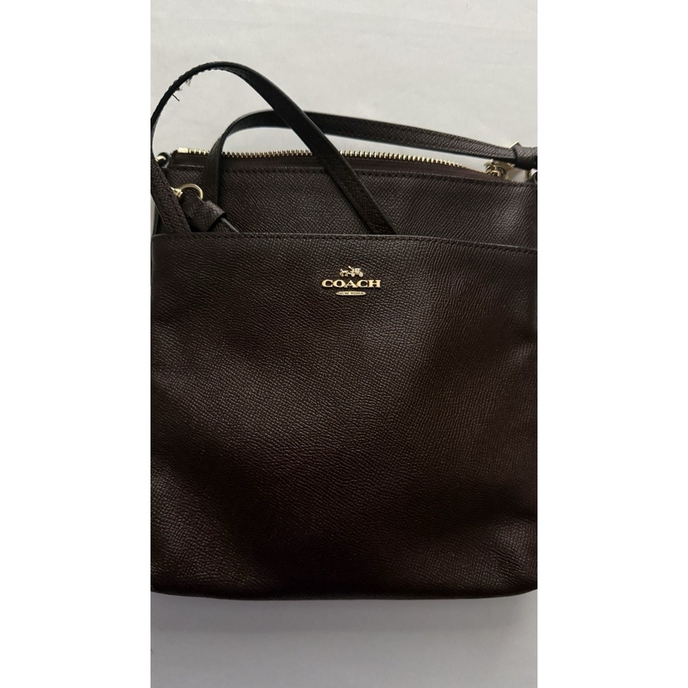 Coach Women's Leather Messenger Bag Sz 8 X8 X 1 Inch Burgundy Adjustable Strap